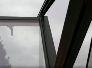 Aussenrollo mit Solar -Funk für Dachfenster