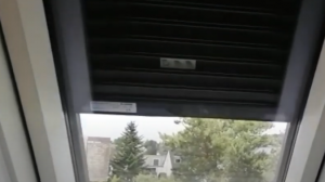 Nachrüstung eines Dachfensters mit einem Solarfunk Außenrollo
